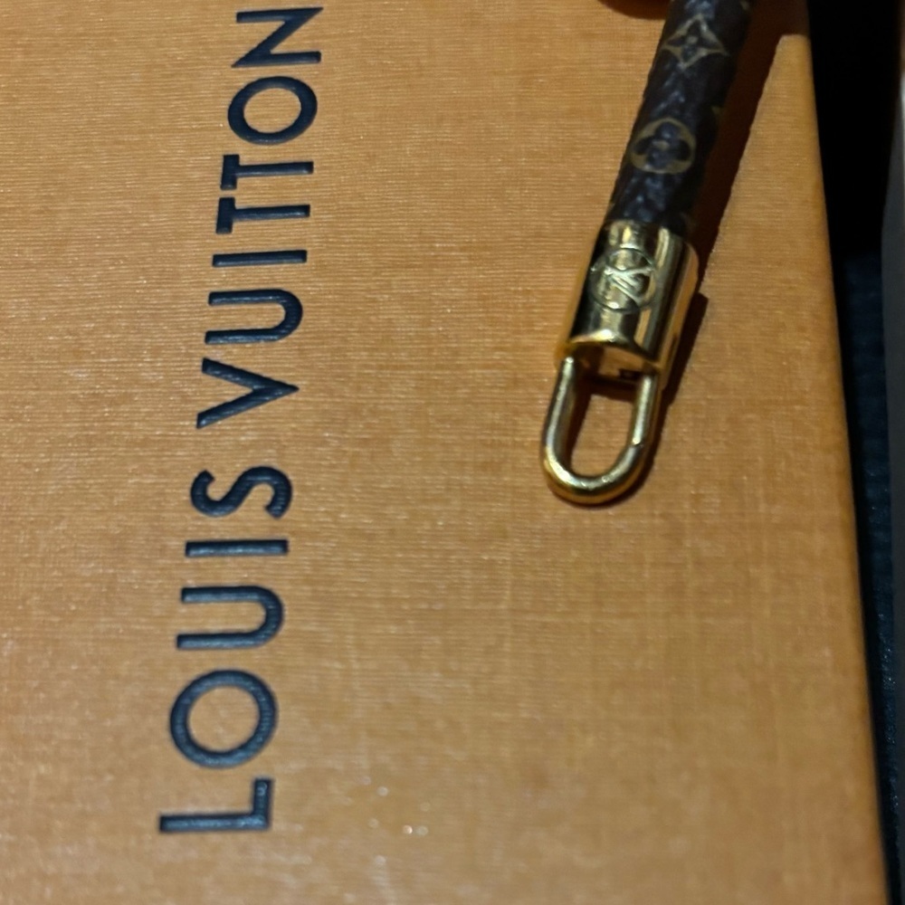 Louis Vuitton Petite Malle Monogram Bracelet - Picture 5 of 6